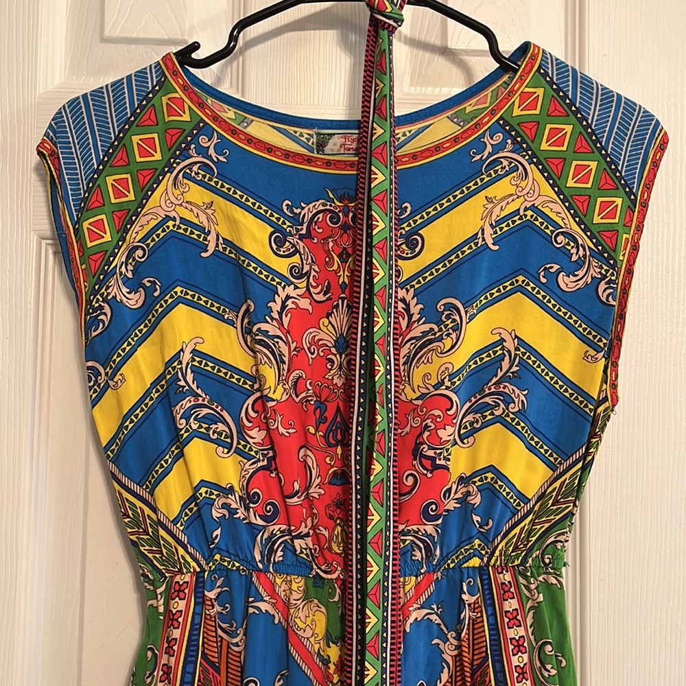Geometric Patterned Tunic - Picture 2 of 7